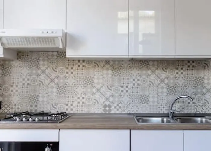 아파트 In Flats *