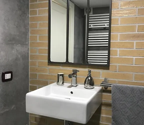 아파트 In Flats *